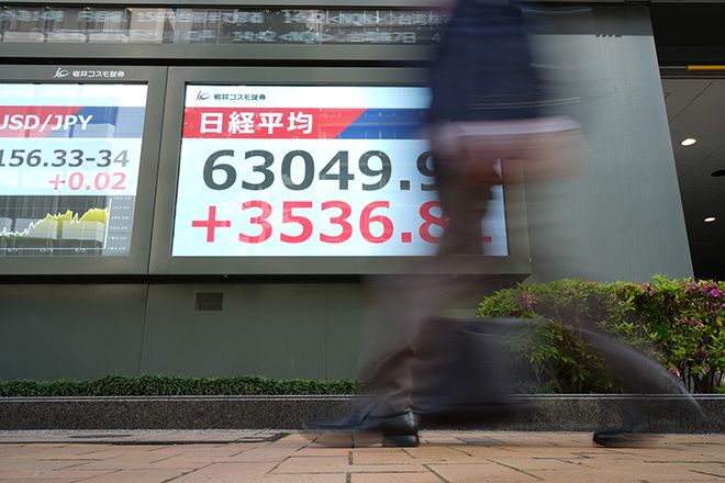 Nikkei stock index shatters records on hopes for U.S.-Iran deal