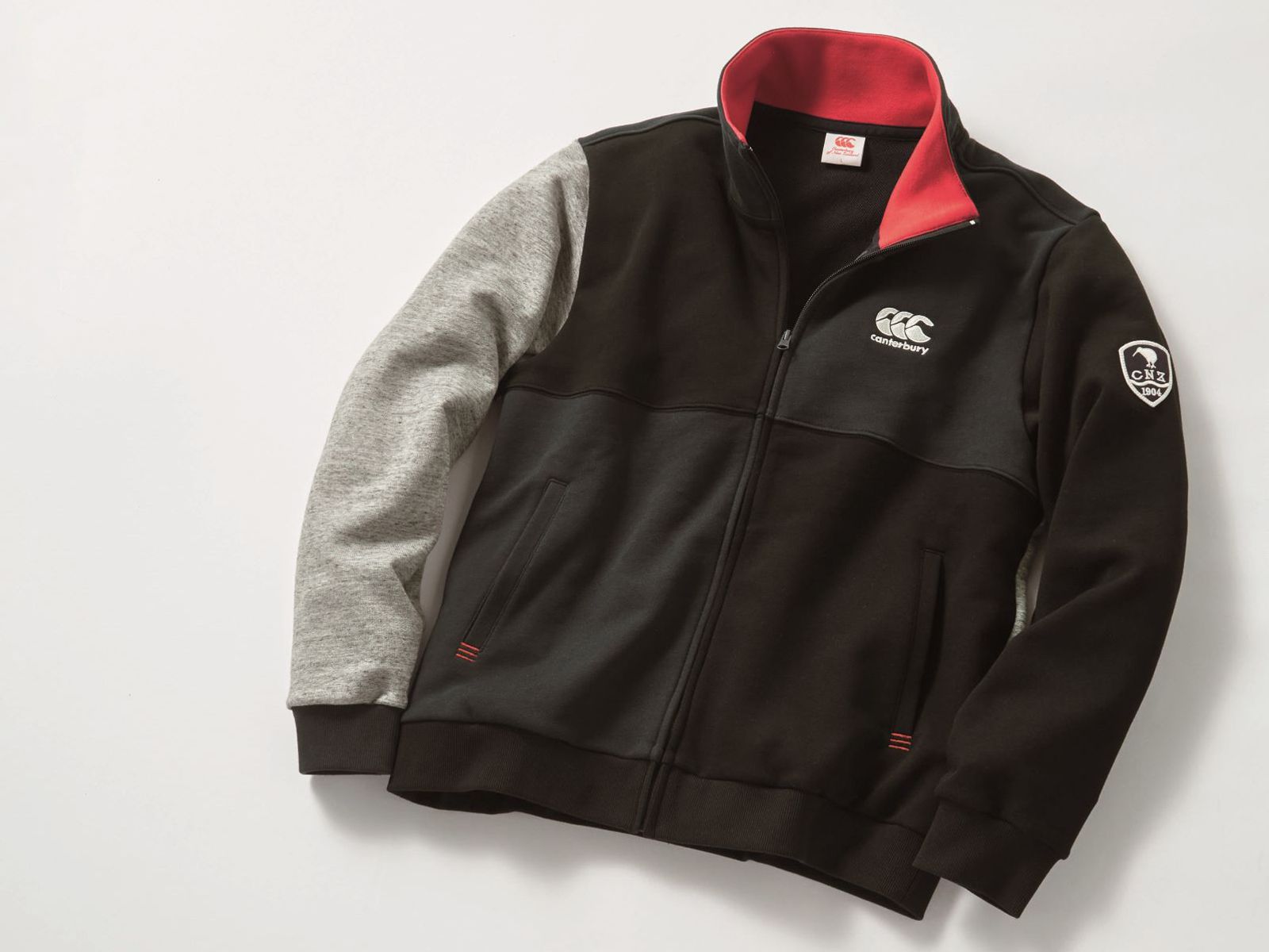 つぎはぎの歴史をひもとく カンタベリーの 「アグリーデザイン