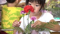 地元で栽培した花で…保育園児がフラワーアレンジメントに挑戦　香川