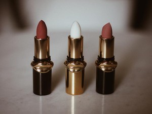 ブスと言われることが辛くて女子高に入ったら、メイク人生が始まった