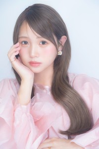 ランジェリーブランド “Lulumerry”（ルルメリー）をプロデュースする人気動画クリエイター流那