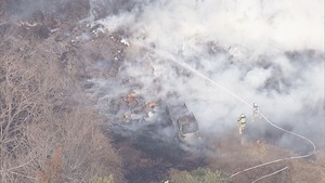 【速報】ゴルフ場で枯れ草が燃える火事　消火活動続く　これまでにけが人無し　宮城・富谷市