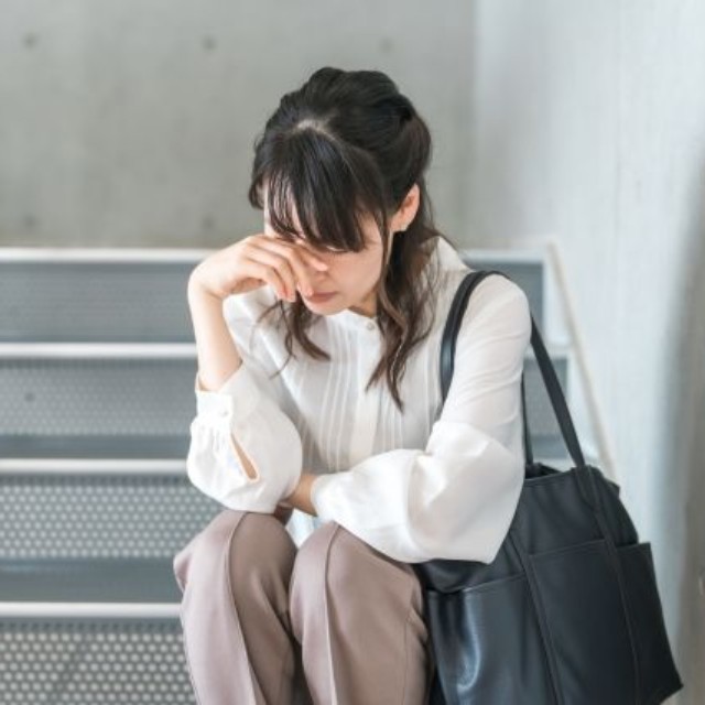 娘さんは「怖くて震えが止まらない」パニック状態に（photoACより「FineGraphics」さん撮影、イメージ画像）