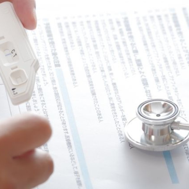 別の医療機関を受診、インフルエンザB型と診断され、医療の現場における判断の難しさがXで話題に（photoACより「beauty-box」さん撮影、イメージ画像）