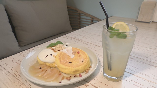 飯山町の規格外の「モモ」を使ったスイーツなどを販売