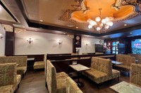 クラシックな内装が魅力的な純喫茶（「喫茶 王城」のXより）