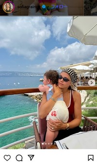 ソフィア・リッチー・グレインジのインスタグラム＠sofiagraingeより