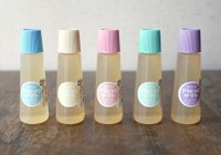 液状のりアラビックヤマトの限定カラー「アラビックヤマト　パステルカラー」（ヤマト提供）