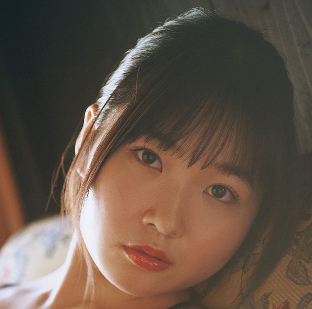 秋田そな「週刊SPA! 」（扶桑社）3月24・31日合併号より＝撮影／岡本武士 ヘアメイク／mahiro スタイリング／八杉直美