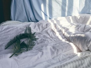 人生の終わりも、夫の胸の中で迎えたい。「ひしっ」から始まる幸せ