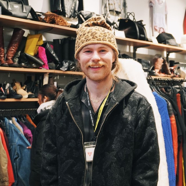 ニューヨーク・ソーホーにある「セカンドストリート」にて。ストアマネージャーを務めるパトリック・クラッカーさん