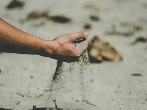 課長に奪われた「名字の半分」。悔しさを飲み込んではいけなかった