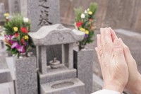 お墓の購入費用が最も高いのは九州地方の「245.7万円」　※画像はイメージです（sora/stock.adobe.com）