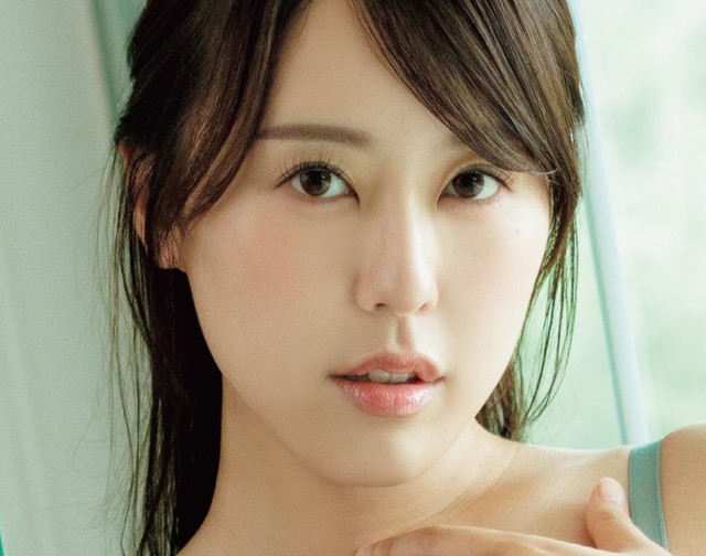 『音羽美奈ファースト写真集　かなでる。』（双葉社・撮影/鈴木ゴータ　プロデュース/松浦健一）