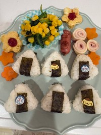 日々、子供のために愛情のこもった食事を作るかほさん（かほさん提供）