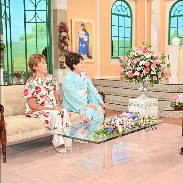 「徹子の部屋」    (右から)黒柳徹子、川中美幸、山田邦子＝テレビ朝日提供