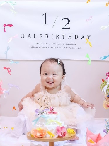 ハーフバースデーのお祝い（提供：＠_3170g_51.5cmさん）
