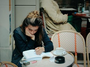 20代前半、おとな低学年の私。理想の自分に近づくために、ふわふわと、でも着実に努力を重ねたい