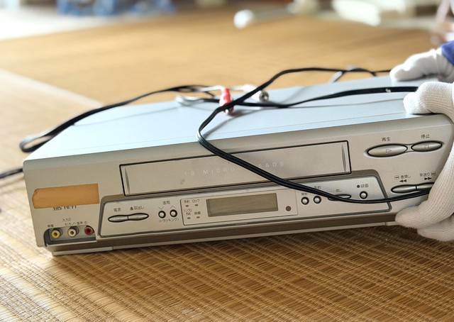 VHSデッキ※画像はイメージです（smile/stock.adobe.com）