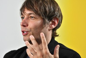 アメリカの厳しい格差　元「隠れホームレス」の子役と映し出す～『フロリダ・プロジェクト　真夏の魔法』監督に聞く