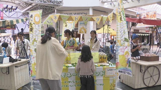 ゴールドリボンフェス　高松丸亀町壱番街前ドーム広場