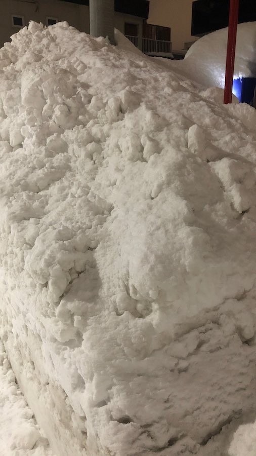 ぐんぐんグルトは今日も買えなかった…」雪に埋もれる自販機の定点観測ツイートが話題→1カ月後ついに…「裏切ったな！」「どうして…」｜まいどなニュース