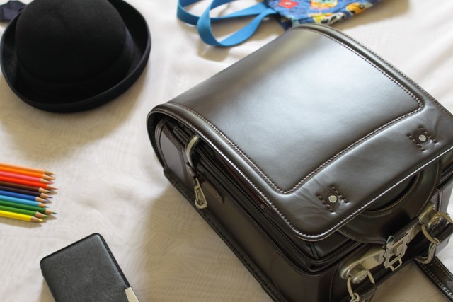 子どもが夏休みに持ち帰ったもの…こんなの買った覚えがない！？と思ったのは。写真はイメージです（shashamaru/stock.adobe.com）