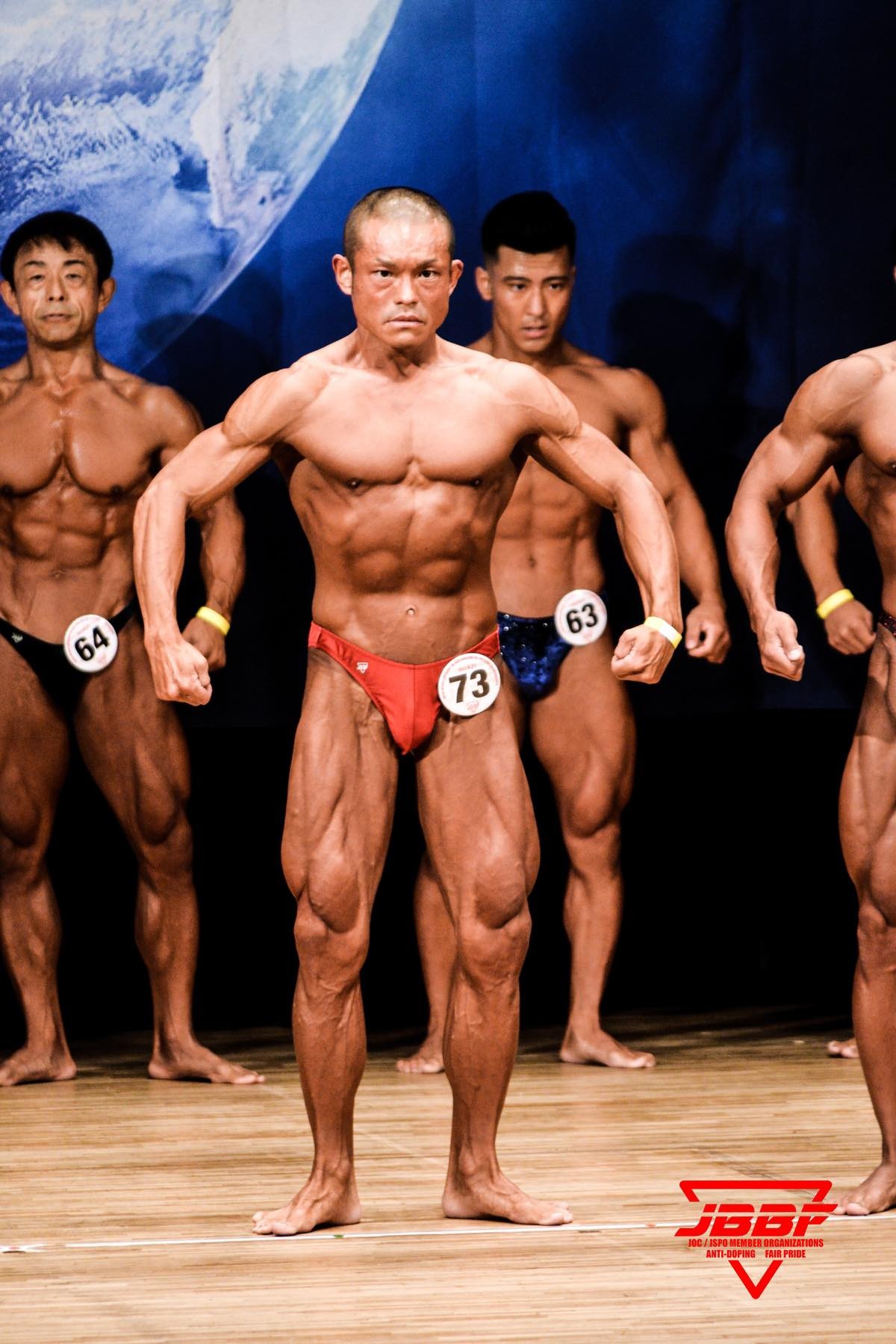 灘高文化祭で筋肉王コンテストが始まった理由 42歳教員が体を張って