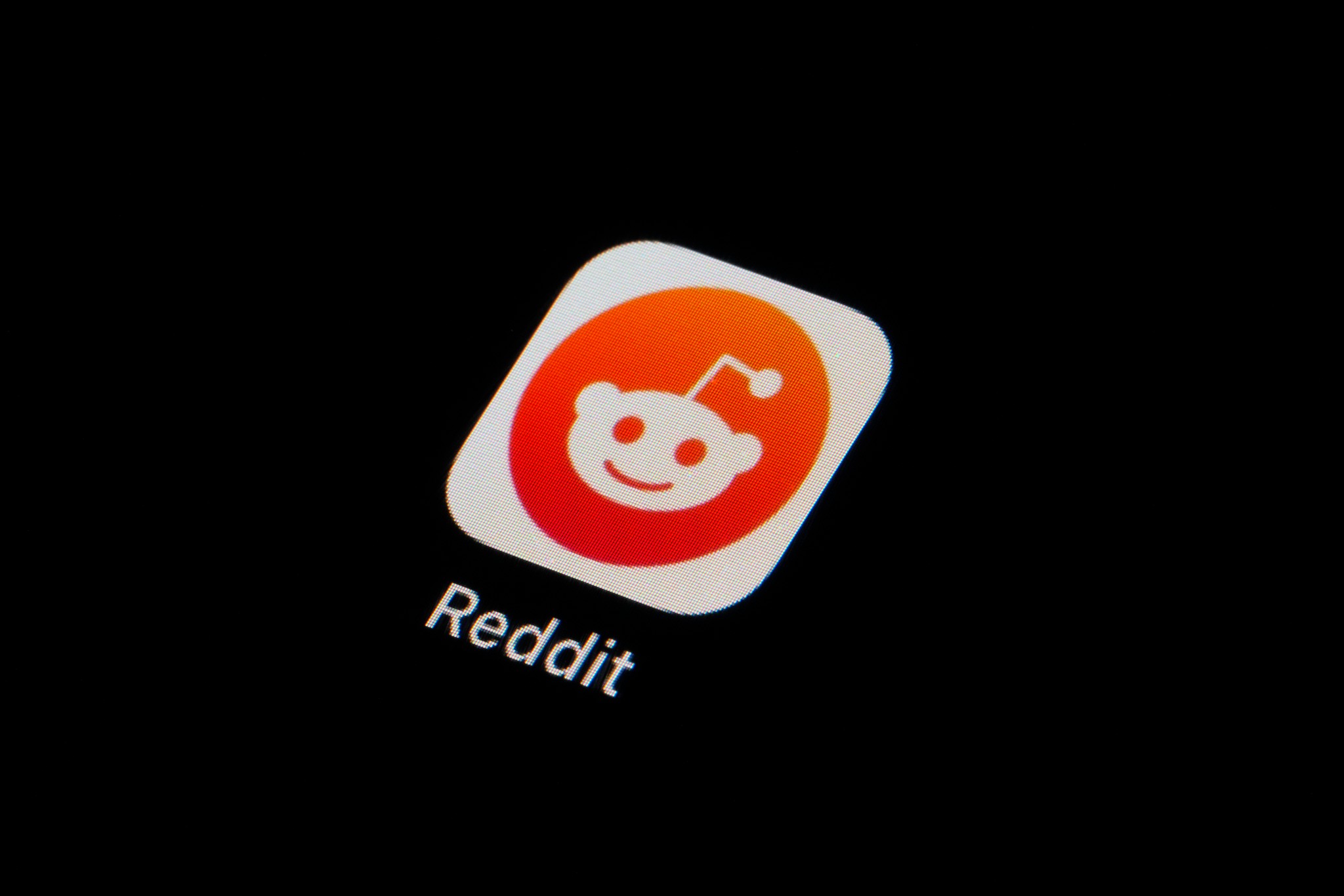 Thousands of Reddit communities go dark to boycott third party app