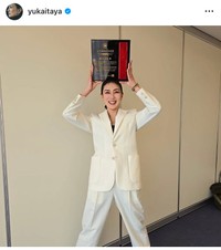 板谷由夏（@yukaitaya）さんのインスタグラムより