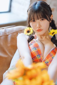「FLASH」（26年5月26日発売号）に登場した百田彩夏ⓒ光文社／週刊FLASH（写真・オノデラカズオ）