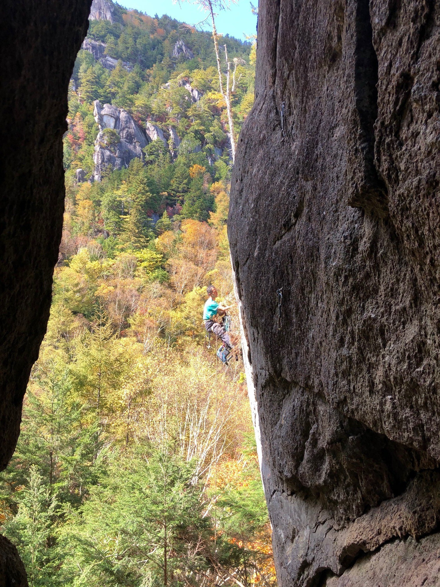 その道35年 40か国以上で0超の岩場を開拓したクライマーの情熱に迫る ほ とせなnews