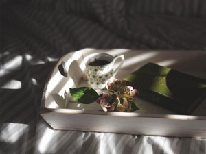 女子だけの授業、見せてはいけない生理用品。なぜ生理は隠されるの？