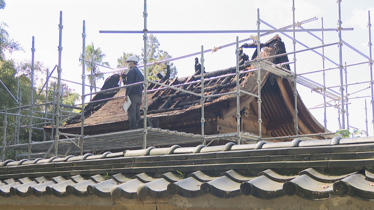 800年前の材料が一部炭化」落雷で焼損の国宝・神谷神社本殿の被災状況