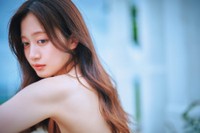 「川上千尋 ファースト写真集 永遠未遂」（徳間書店）より／撮影：岡本武志