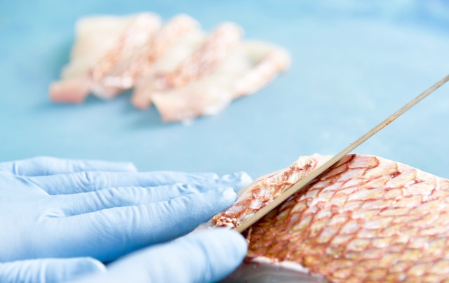 刺身にした直後、アキラ水産独自の急速冷凍凍結技術によって鮮度の保持とドリップが出にくくなる両方の効果があるようです