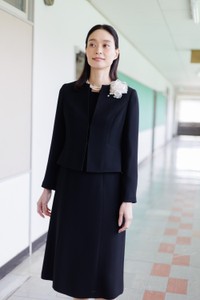 「教師のハレ服」が開設