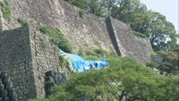 西日本豪雨で崩落した丸亀城の石垣　シートで保護　香川・丸亀市