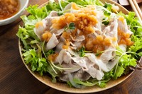 暑い季節でもさっぱりと食べられる「冷しゃぶ」※画像はイメージです（koalakko/stock.adobe.com）