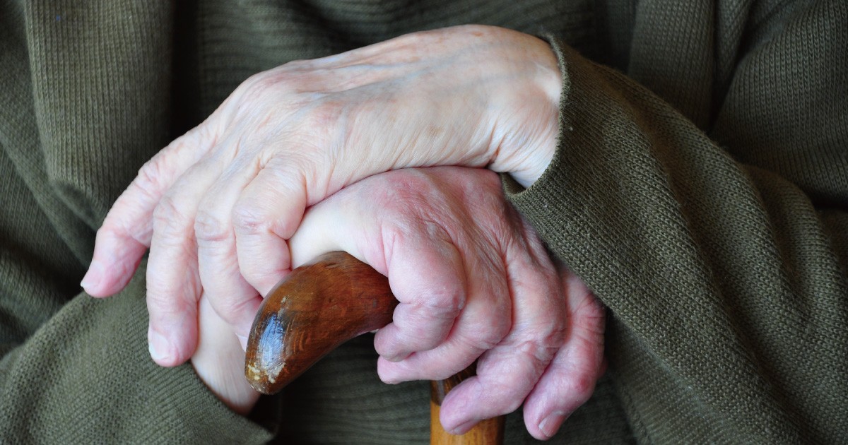 デイサービス自粛 散歩も行かない夫はこのまま寝たきりに お悩み相談室 なかまぁる