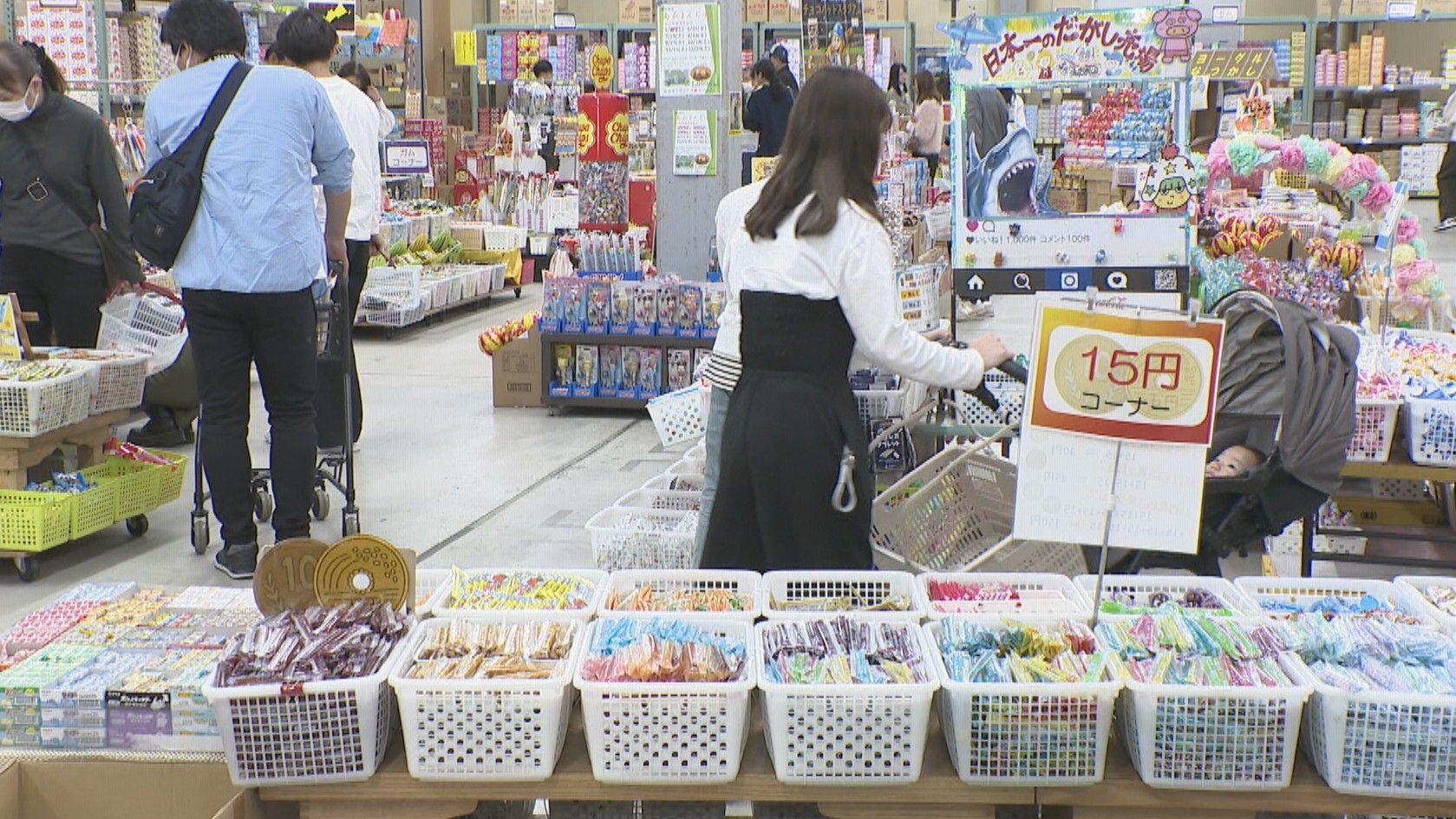 おやつでプチぜい沢？駄菓子店の売り上げ増加 “平成女児”もけん引か