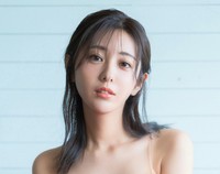 白戸ゆめのが公開した、自身のデジタル写真集「Ray of sunshine」カット　本人のX（@YumenoShirato）より＝25年8月24日投稿