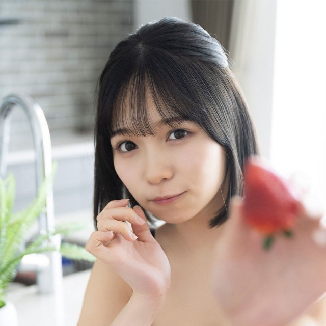 池本しおり SPA!デジタル写真集「近所にいる高嶺の花」（扶桑社）より＝提供／週刊SPA!編集部 撮影／武田敏将 ヘアメイク／堀口有紀 スタイリング／毛塚由恵