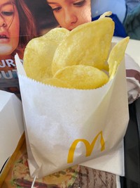 マクドナルドのポテトがポテチに！（提供：春休み生き抜くえむむ🍥5yさん）