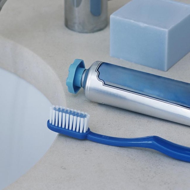 人間の髪の毛から作られた歯磨き粉が損傷した歯に画期的な効果の可能性