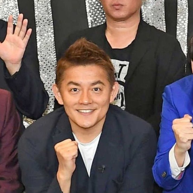 スピードワゴンの井戸田潤と小沢一敬＝2023年5月撮影