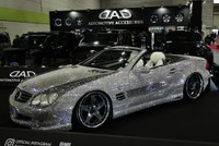 こちらもキラキラベンツ。シルバーです。これ洗車機とか通したら大変なことになりそう