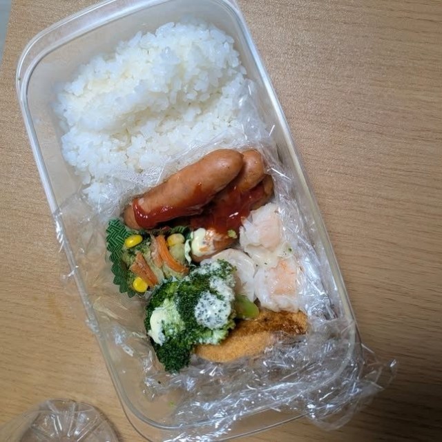 妻の分の弁当も用意／Yuji Nodaさん（@yuuuuuzi）提供