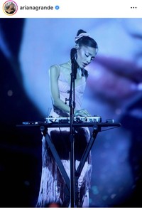 アリアナ・グランデのインスタグラム＠arianagrandeより