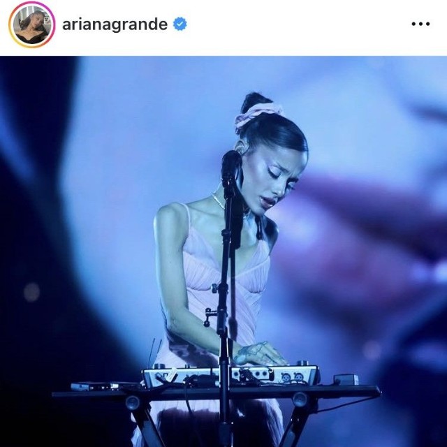 アリアナ・グランデのインスタグラム＠arianagrandeより